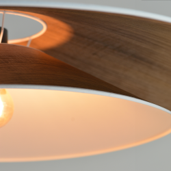 BOOMERANG - Suspension luminaire en coton blanc et effet bois - Ø75 cm