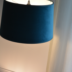 MARCIA - Suspension luminaire en velours bleu turquoise - Ø28 cm