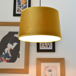 MARCIA - Suspension luminaire en velours jaune moutarde - Ø28 cm