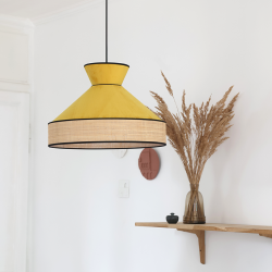 GATSBY - Suspension luminaire jaune moutarde en velours et rotin - Ø52 cm