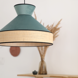 GATSBY - Suspension luminaire en velours vert sauge et rotin - Ø52 cm