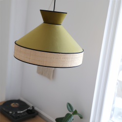 GATSBY - Suspension luminaire en velours vert olive et rotin - Ø52 cm