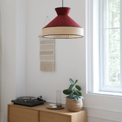 GATSBY - Suspension luminaire en velours rouge bordeaux et rotin - Ø52 cm